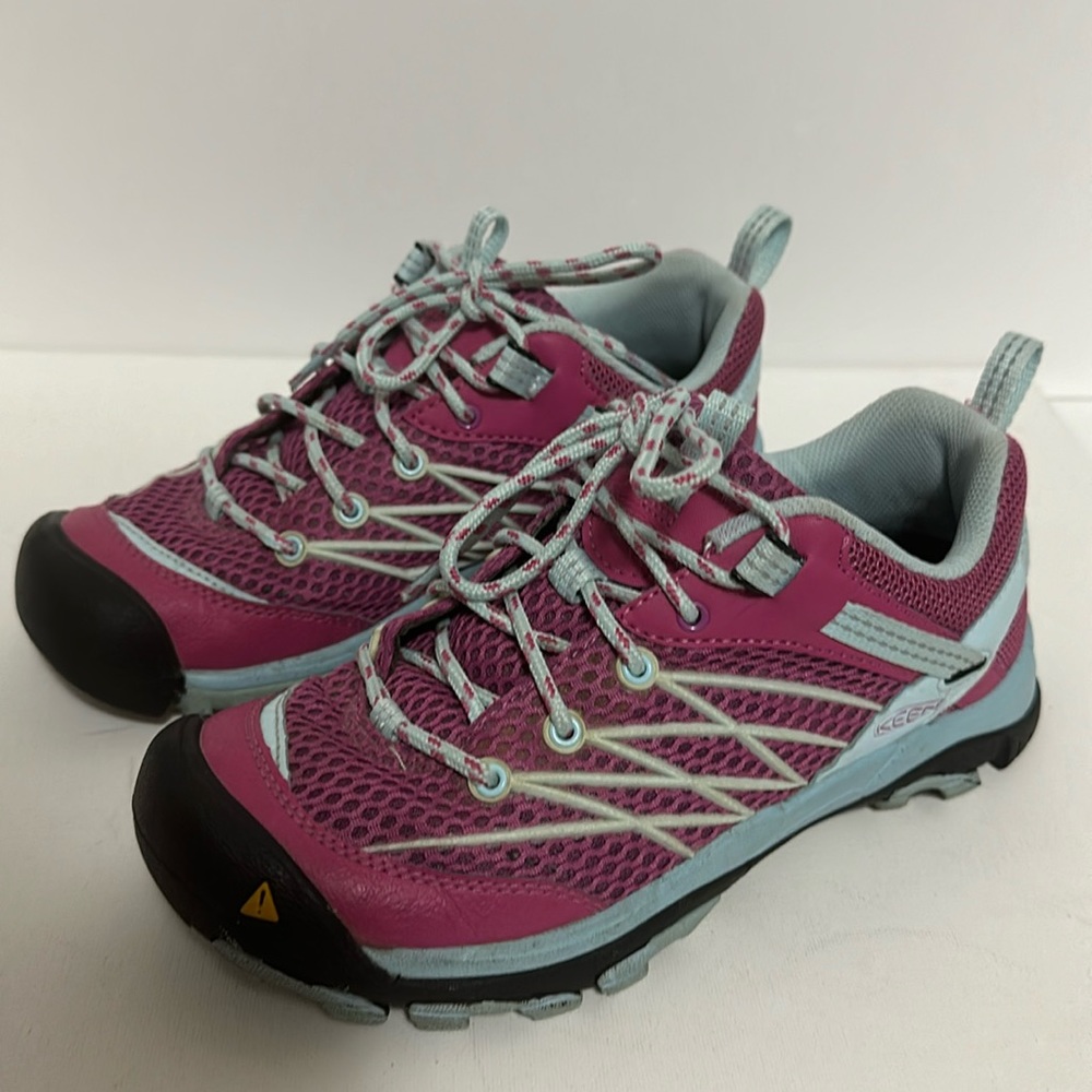Keen Women’s Hiking Shoes Size 7